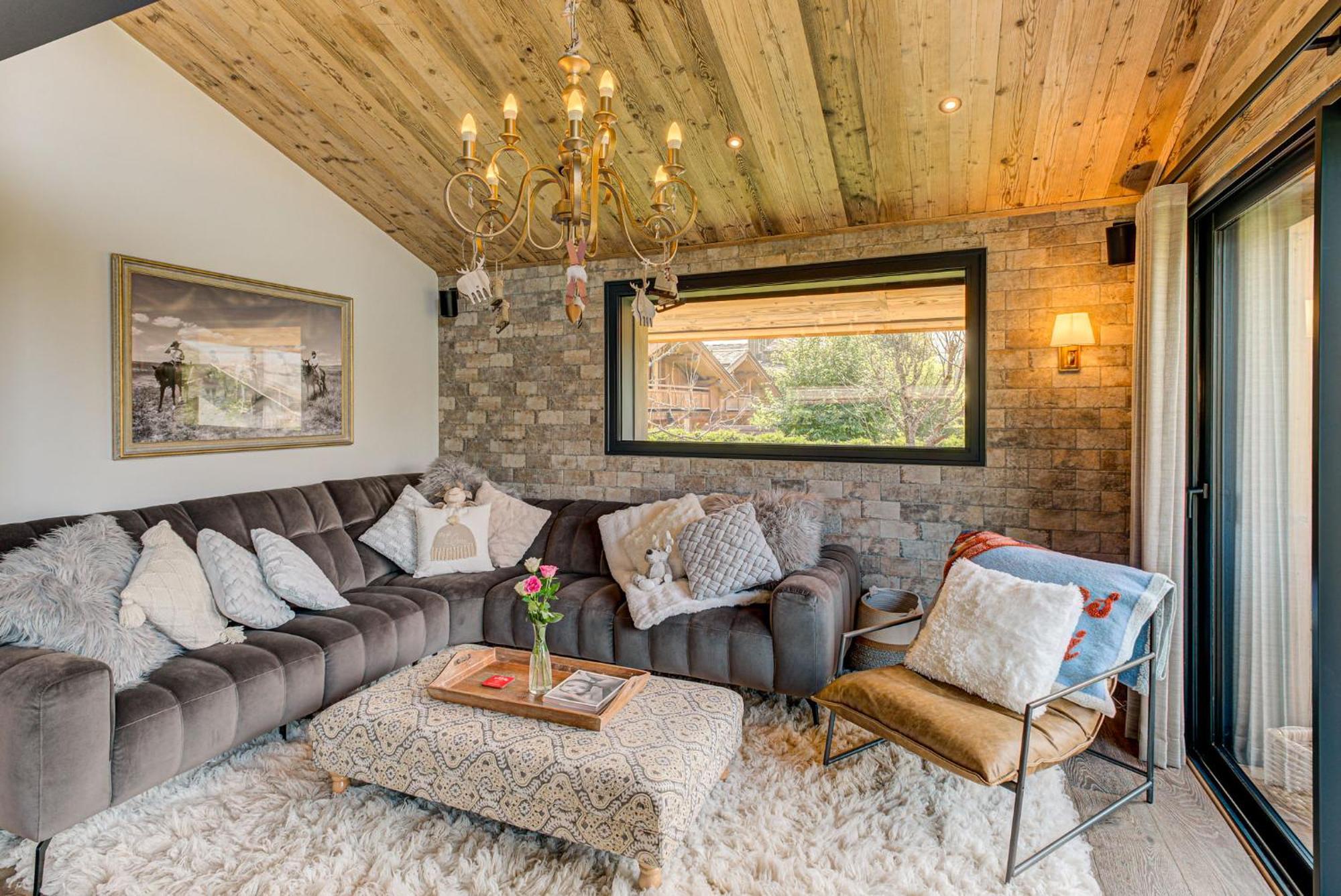 Chalet Papillon - Alpes Travel - Detached - Les Praz - Sleeps 8