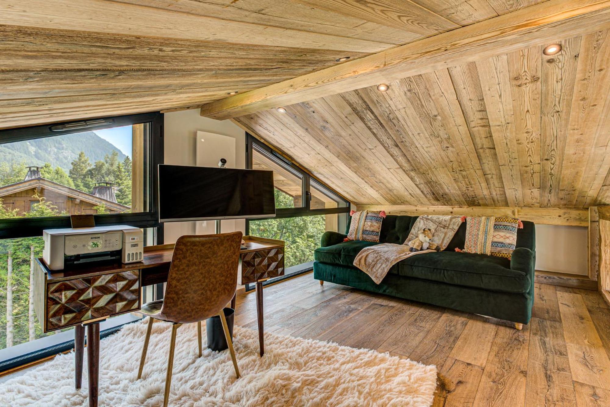 Papillon - Alpes Travel - Detached - Les Praz - Sleeps 8 *