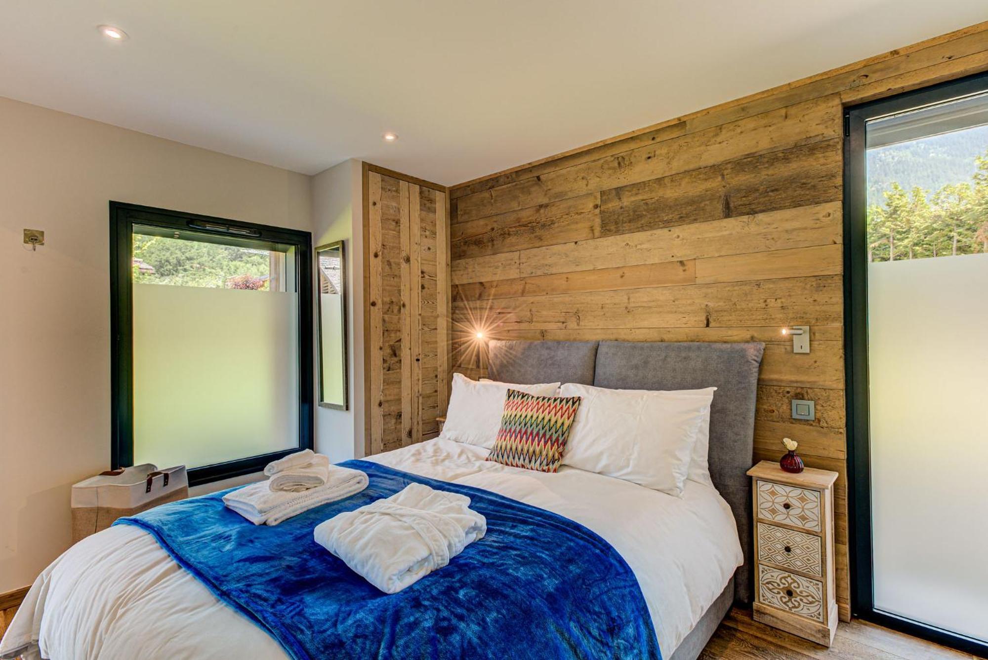 Papillon - Alpes Travel - Detached - Les Praz - Sleeps 8 Chalet